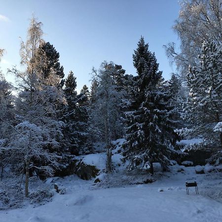 Near Kapellskaer Port - A Cosy Cottage In Norrtaelje Exterior photo